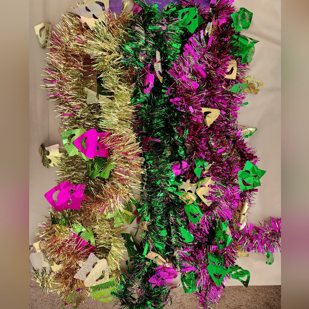 3 Garland Mardi Gras